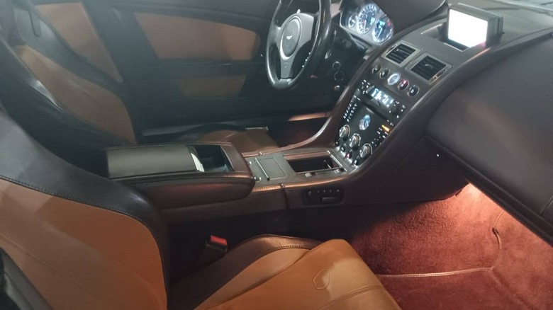 2009 Aston Martin Vantage V8 interior image