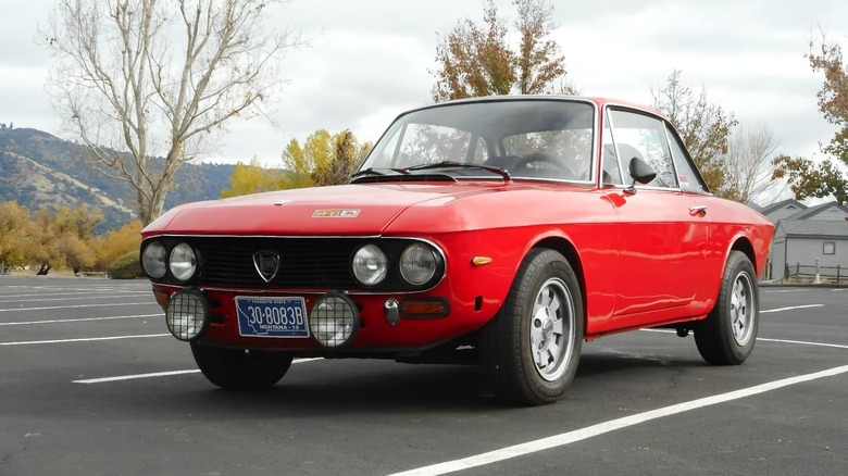 1975 Lancia Fulvia Safari front three-quarter image
