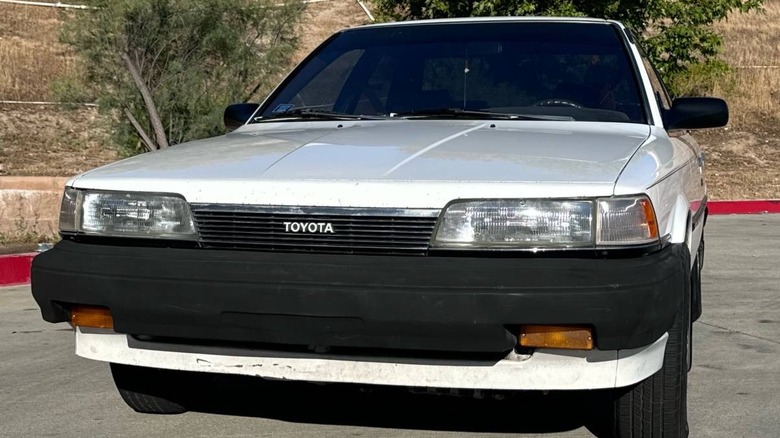 1989 Toyota Camry All-Trac front end image