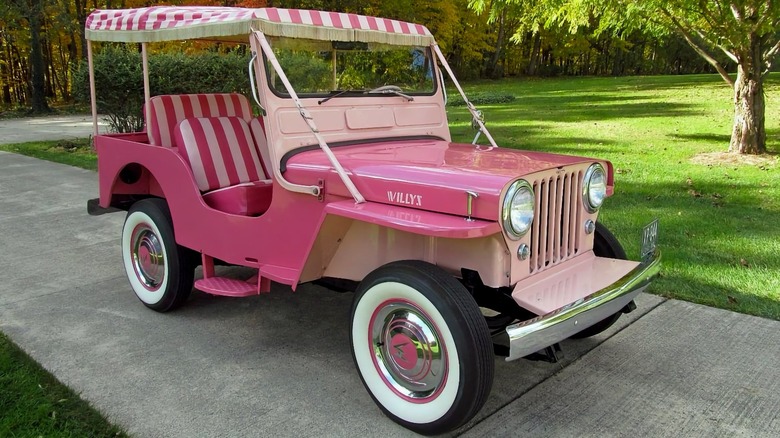 1958 Willys DJ3A Surrey front three-quarter image