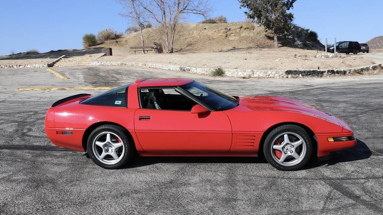 1991 Chevrolet Corvette ZR1 passenger side image