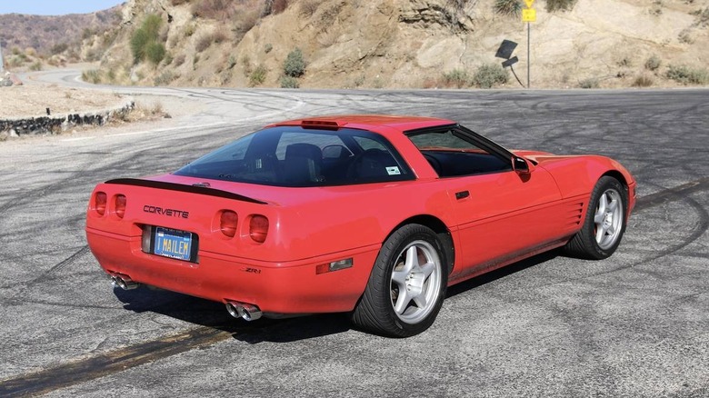 1991 Chevrolet Corvette ZR1 rear end image