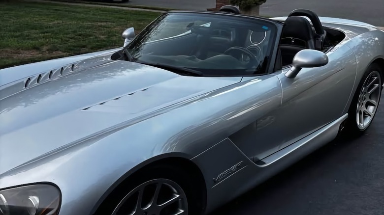 2003 Dodge Viper SRT-10 driver's side image