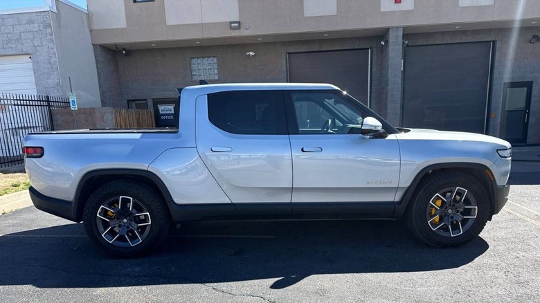 2022 Rivian R1T Launch Edition passenger side image
