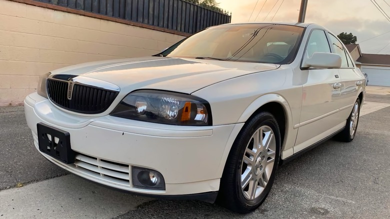 2003 Lincoln LS V8 front end image