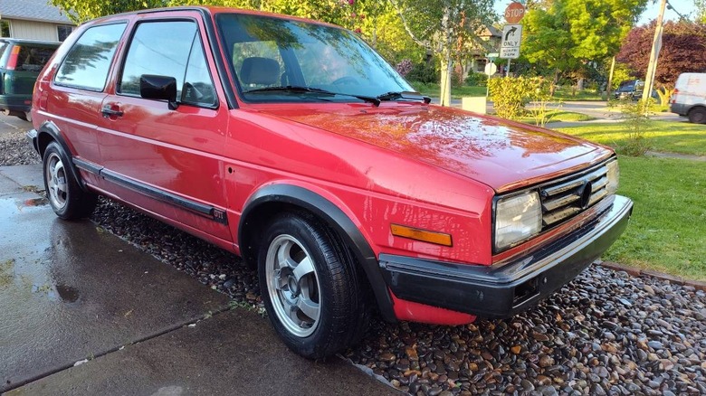 1986 Volkswagen GTI front three-quarter image