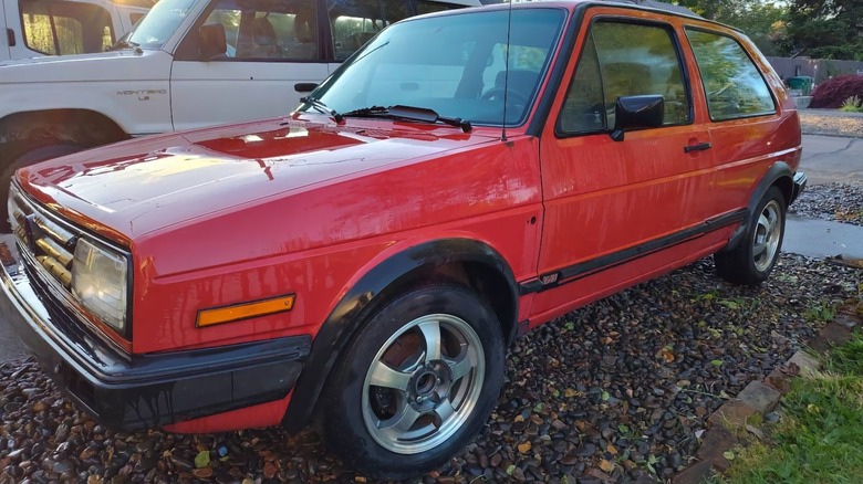1986 Volkswagen GTI front three-quarter image