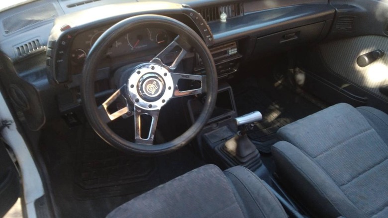 1991 Suzuki Swift GT-I convertible dashboard image