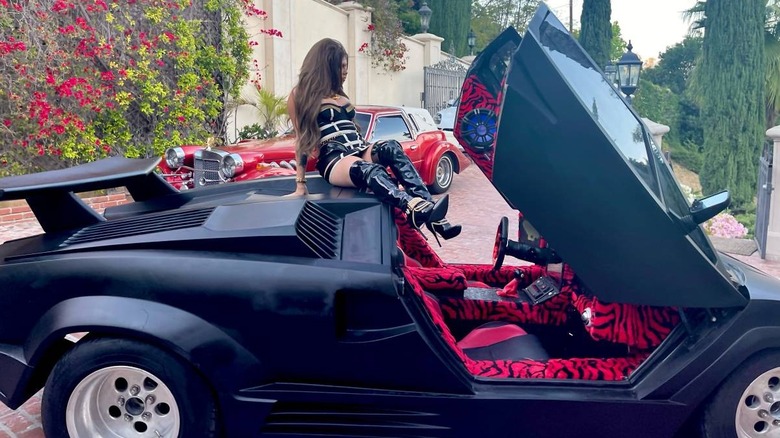 1987 Lamborghini Countach replica side image