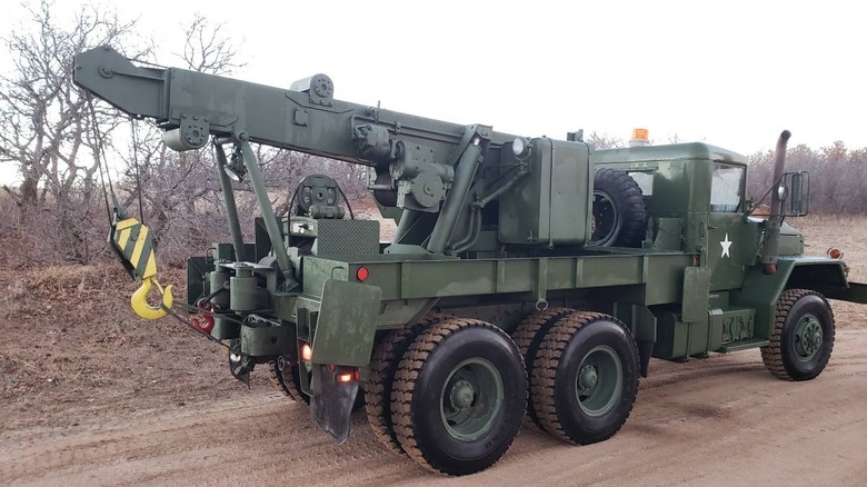 1970 American General M816 Wrecker passenger side image