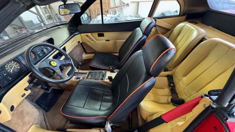 1986 Ferrari Mondial 3.2 interior