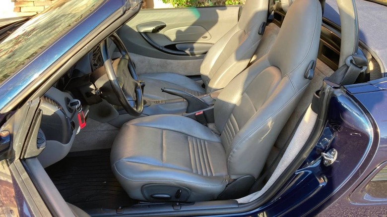 1999 Porsche Boxster interior image