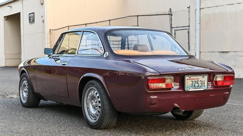 1972 Alfa Romeo GTV rear three-quarter image