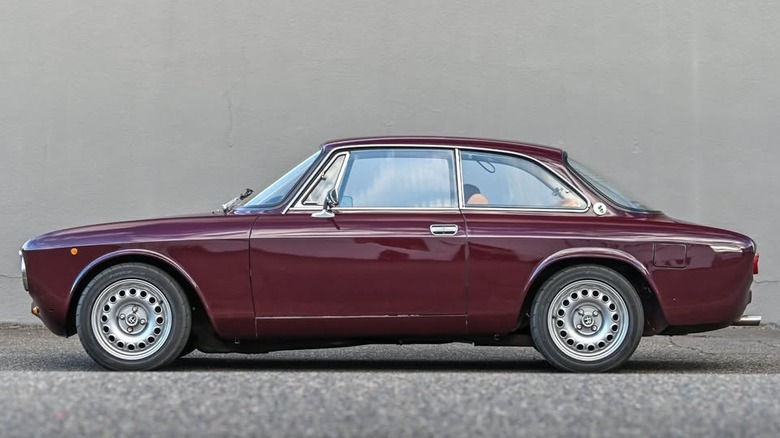 1972 Alfa Romeo GTV driver's side image
