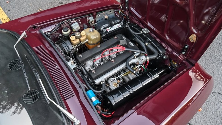 1972 Alfa Romeo GTV engine bay image