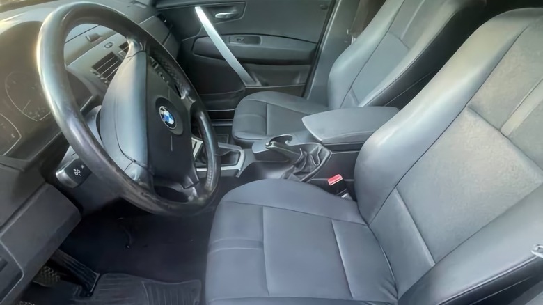 2005 BMW X3 Six-Speed interior image