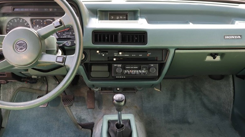 1981 Honda Accord LX dashboard image