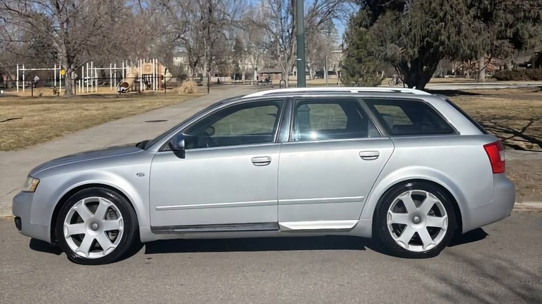 2005 Audi S4 Avant Quattro driver's side image