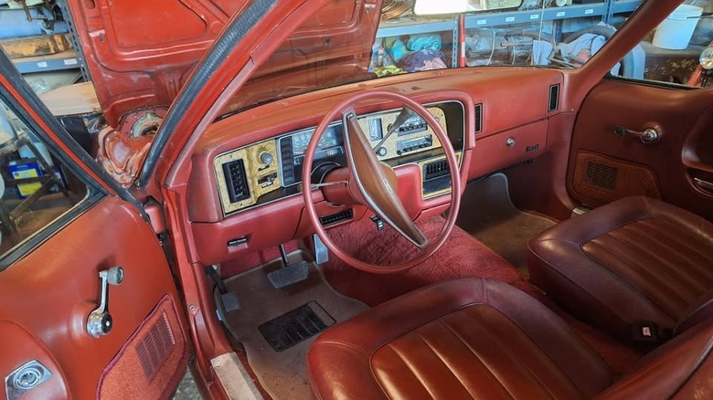 1977 AMC Pacer Wagon interior image