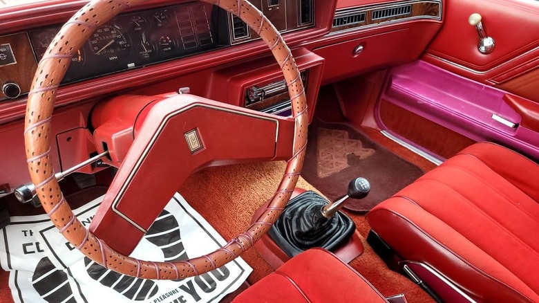 1978 Olds Cutlass Salon Brougham dashboard image