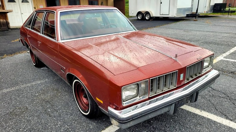 1978 Olds Cutlass Salon Brougham front three-quarter image