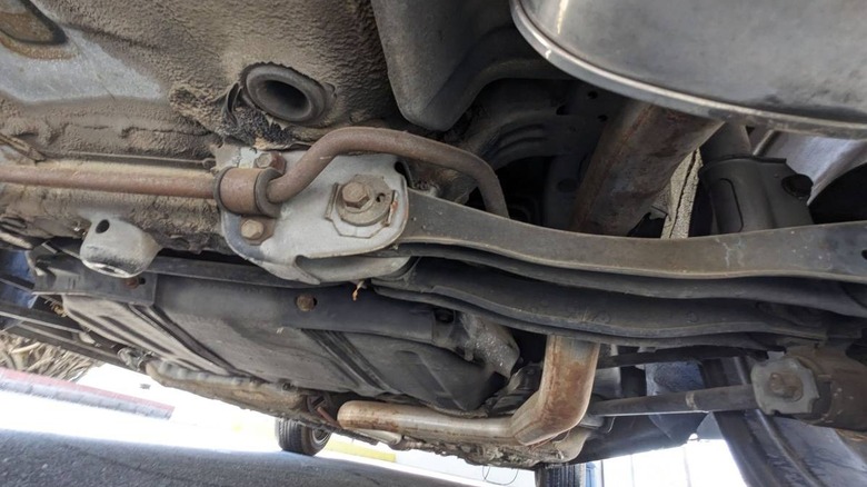 1987 Toyota Corolla FX16 GT-S undercarriage image