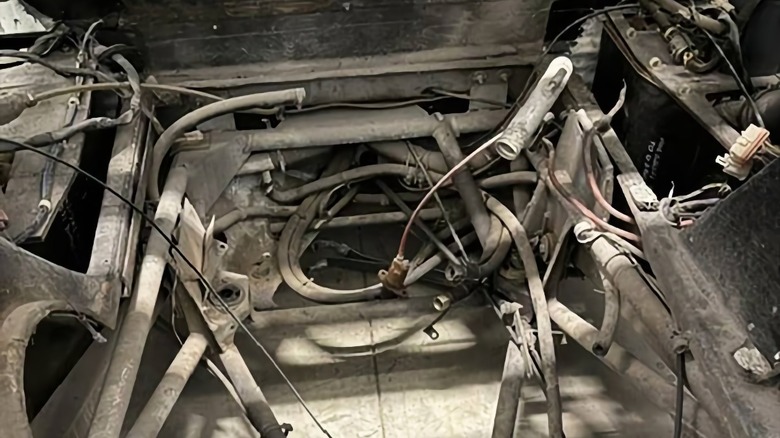 1988 Lotus Esprit 40th Anniversary Edition project car empty engine bay image