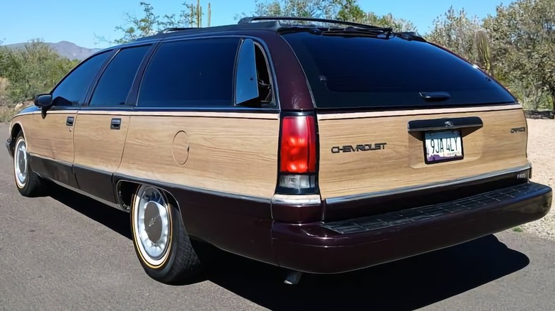 1994 Chevrolet Caprice Classic Estate rear three-quarter image