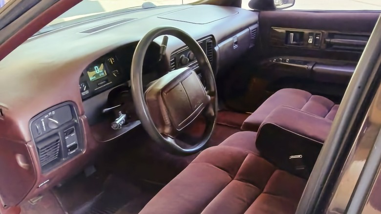 1994 Chevrolet Caprice Classic Estate interior image