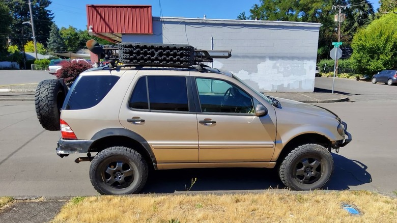 2003 Mercedes-Benz ML350 Overlander Passenger Side Image