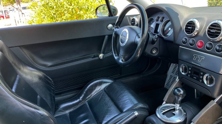 2004 Audi TT S-Line 3.2 interior image