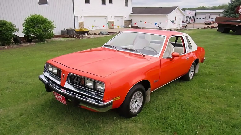 1976 Pontiac Sunbird front three-quarter image