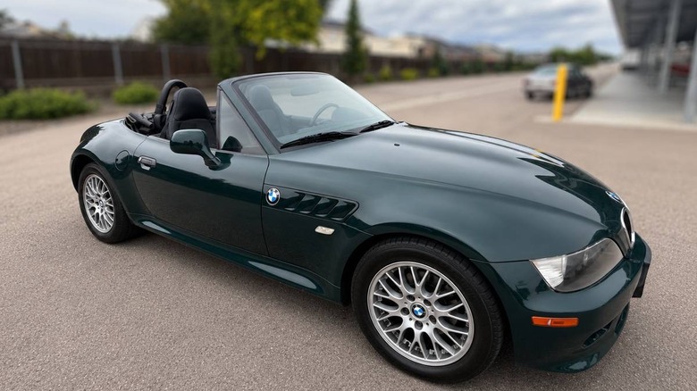 1999 BMW Z3 2.8 passenger side image