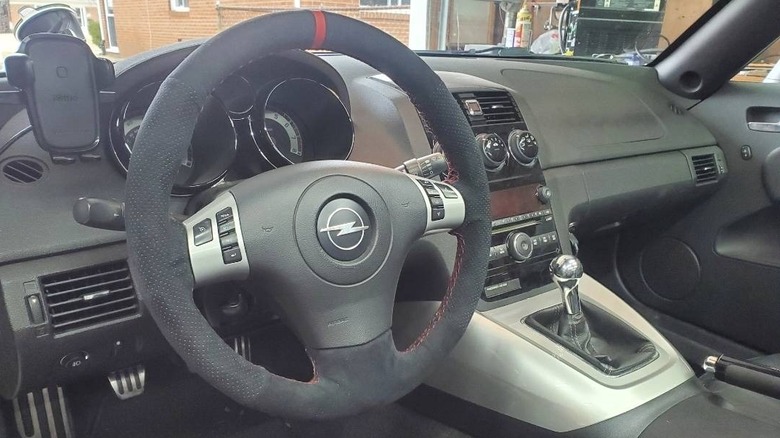 2007 Saturn Sky Redline dashboard and steering wheel image