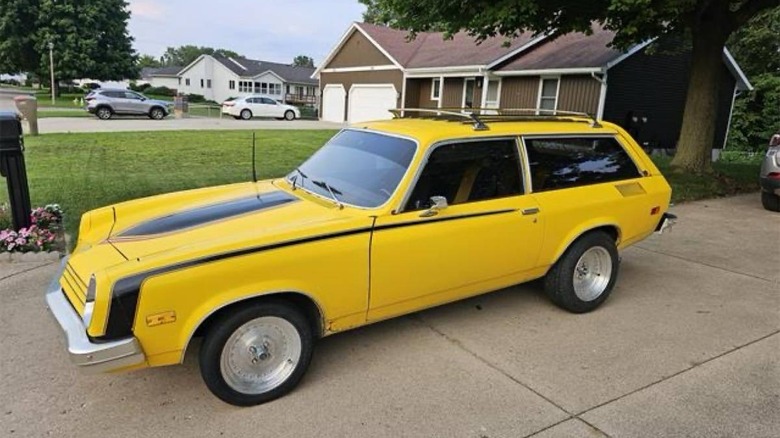 1977 Chevrolet Vega wagon driver's side image