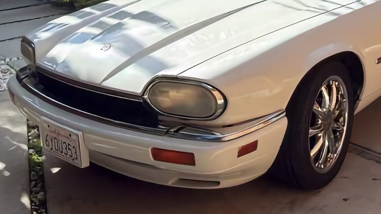 1995 Jaguar XJS convertible front three-quarter detail
