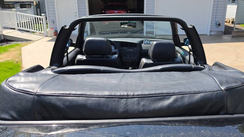 2001 Volkswagen Cabrio Convertible GLX rear image