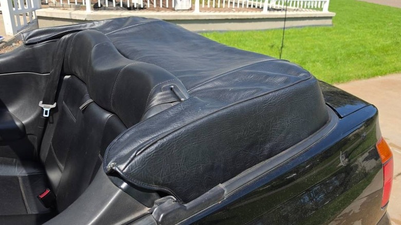 2001 Volkswagen Cabrio Convertible GLX tonneau cover image