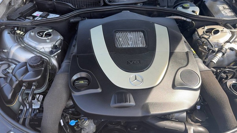 2007 Mercedes-Benz S550 M273 V8 engine image