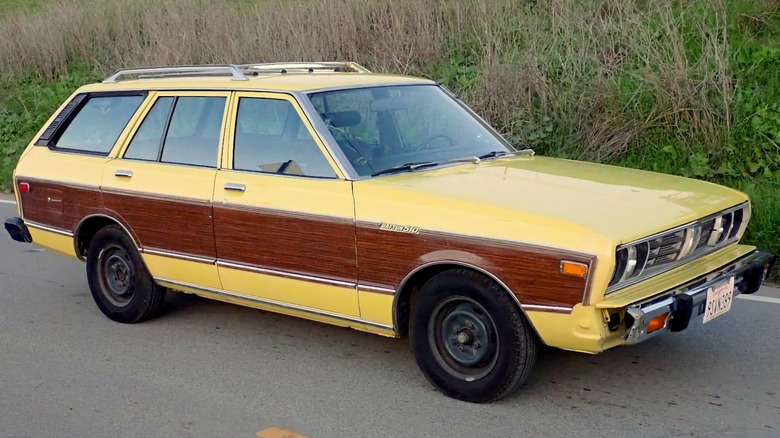 1978 Datsun 510 wagon passenger side image