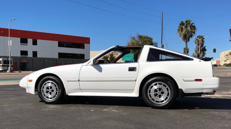 1987 Nissan 300ZX driver's side image
