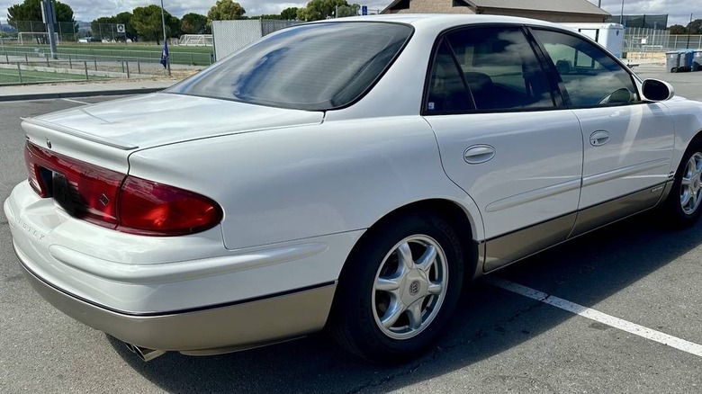 2002 Buick Regal GS Joseph Abboud edition rear three-quarter image