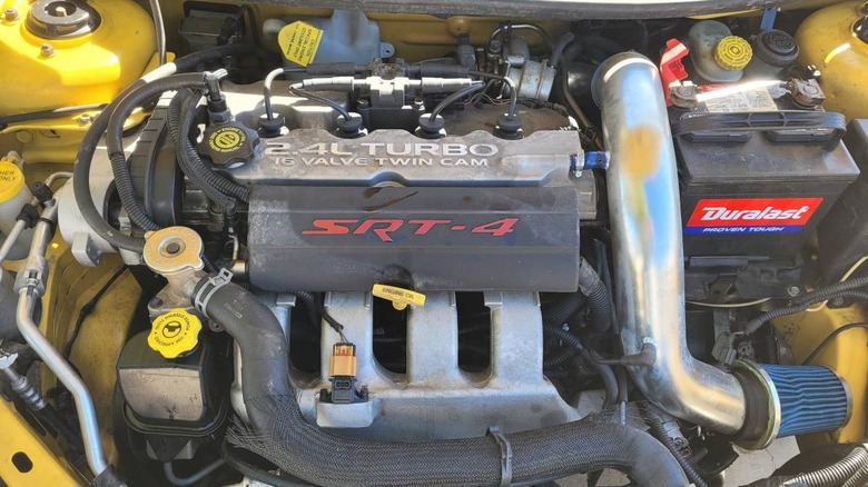 2003 Dodge Neon SRT-4 engine bay image