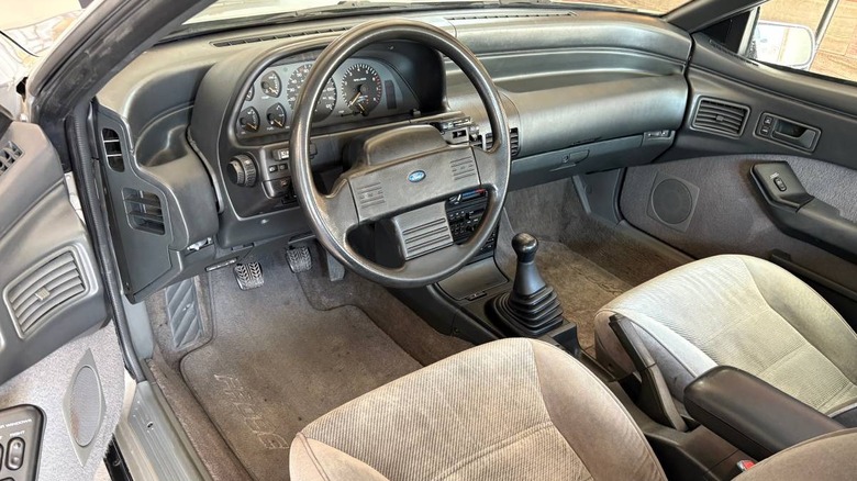 1989 Ford Probe GT dashboard image