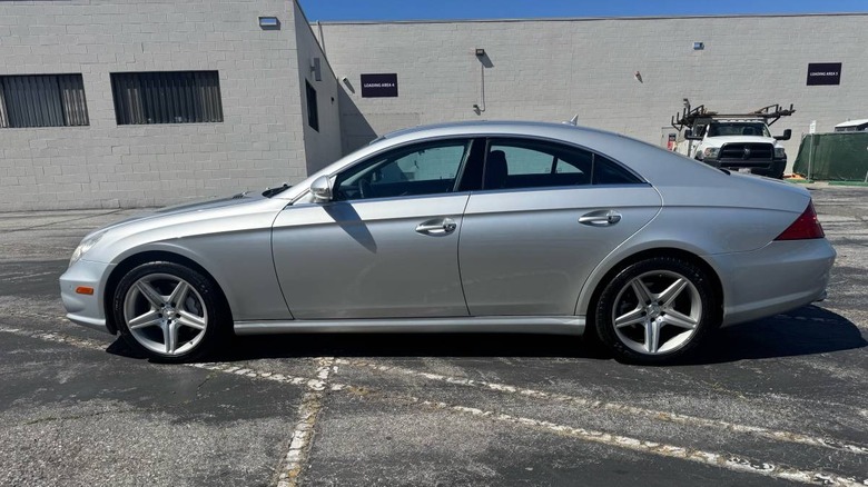 2008 Mercedes-Benz CLS 550 driver's side image