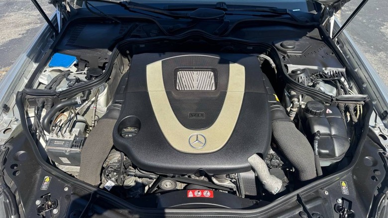2008 Mercedes-Benz CLS 550 engine bay image