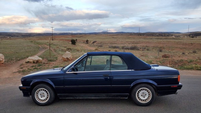1992 BMW 318i convertible driver's side profile