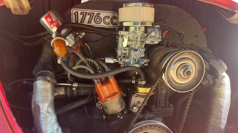 Custom 1970 Volkswagen Beetle Wizard 'Speedster' engine image
