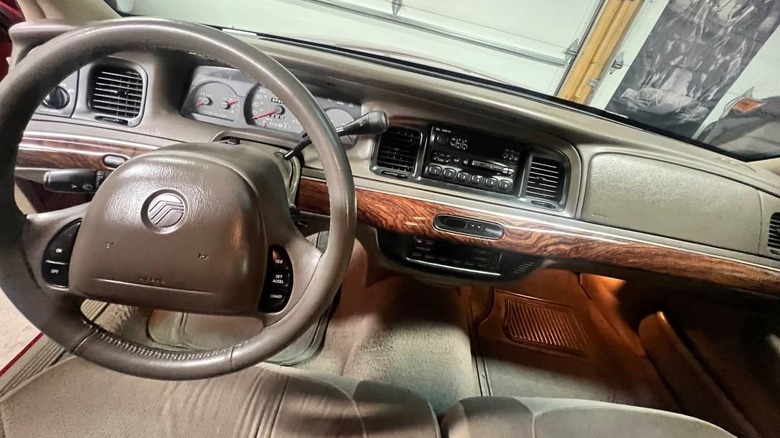 1999 Mercury Grand Marquis dashboard and steering wheel