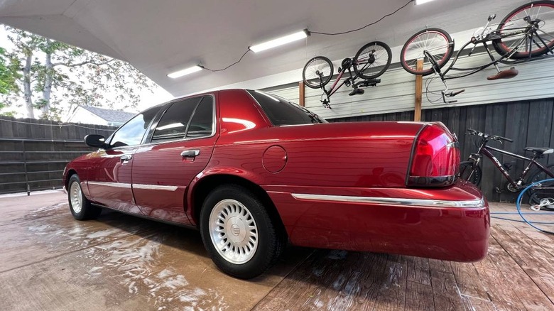 1999 Mercury Grand Marquis rear three-quarter image